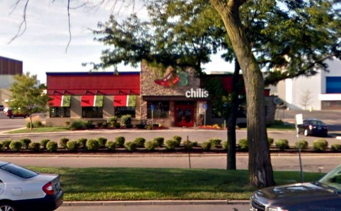 Chilis (Chilis Grill & Bar) - Harper Woods - 17890 Vernier Rd (newer photo)